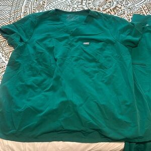 Figs scrubs jogger set